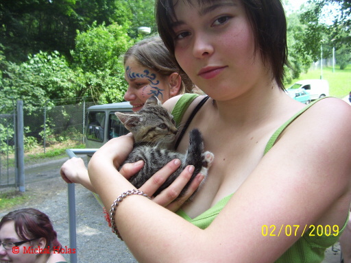 041  Ka d  si ho cht l pohladit a pochovat    